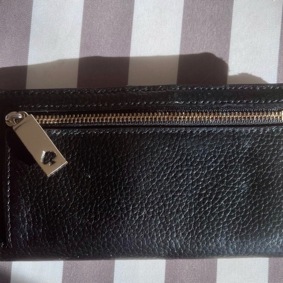 Kate Spade Black Wallet priced right. Darcy bi-fold. Pre-loved. - Picture 6 of 7